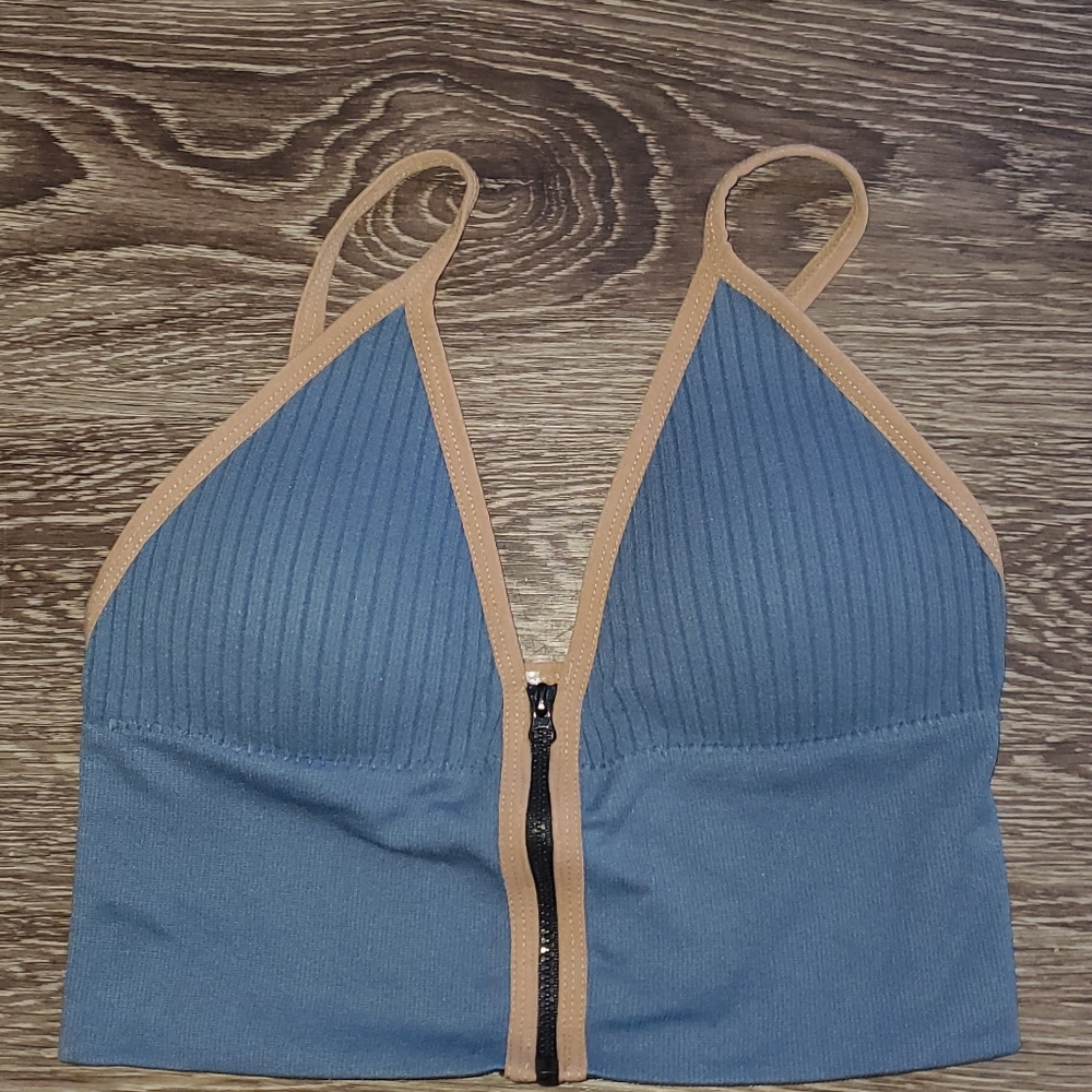 Zip-Up Bralette Crop Top - Picture 4 of 7
